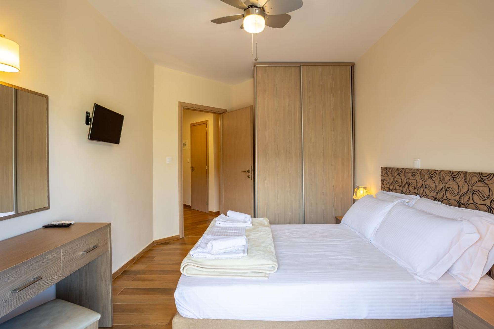 Avia Blue Maisonettes - Messinia Gulf Retreat Ngoại thất bức ảnh